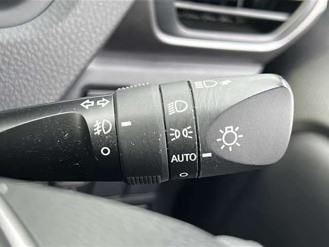 トヨタ エスクァイア Gi プレミアムパッケージ ブラックテーラード 茨城県 2020(令2)年 4.9万km ブラック 純正メモリナビ【】/(地デジTV・CD・DVD・BT・ラジオ再生)/両側パワースライドドア/クルーズコントロール/プリクラッシュセーフティ/コーナーセンサー/ハーフレザーシート/シートヒーター/ステアリングヒーター/ETC/バックカメラ/オートライト/LEDヘッドライト/純正15inアルミホイール/フロアマット/スマートキー