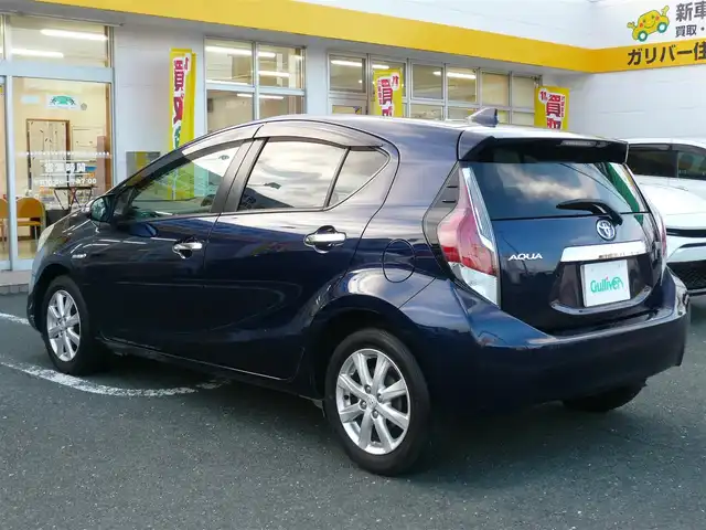 トヨタ アクア S スタイルブラック 静岡県 2017(平29)年 3.7万km ダークブルーマイカ ワンオーナー/禁煙車/セーフティーセンスC/プリクラッシュセーフティー/レーンディパーチャーアラート/オートマチックハイビーム/純正オプションナビ/バックカメラ/Bluetooth/ワンセグTV/スマートキー/スペアキー/フロアマット/ドアバイザー/新車保証書/取扱説明書