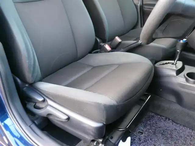 トヨタ アクア S スタイルブラック 静岡県 2017(平29)年 3.7万km ダークブルーマイカ ワンオーナー/禁煙車/セーフティーセンスC/プリクラッシュセーフティー/レーンディパーチャーアラート/オートマチックハイビーム/純正オプションナビ/バックカメラ/Bluetooth/ワンセグTV/スマートキー/スペアキー/フロアマット/ドアバイザー/新車保証書/取扱説明書