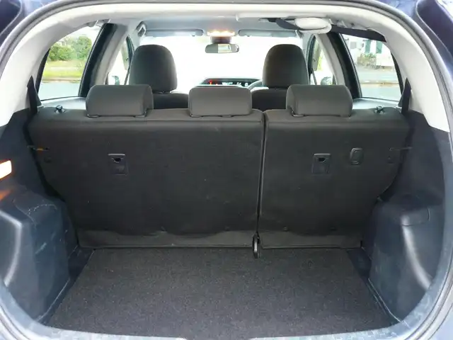 トヨタ アクア S スタイルブラック 静岡県 2017(平29)年 3.7万km ダークブルーマイカ ワンオーナー/禁煙車/セーフティーセンスC/プリクラッシュセーフティー/レーンディパーチャーアラート/オートマチックハイビーム/純正オプションナビ/バックカメラ/Bluetooth/ワンセグTV/スマートキー/スペアキー/フロアマット/ドアバイザー/新車保証書/取扱説明書