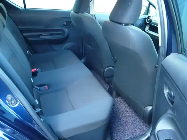 トヨタ アクア S スタイルブラック 静岡県 2017(平29)年 3.7万km ダークブルーマイカ ワンオーナー/禁煙車/セーフティーセンスC/プリクラッシュセーフティー/レーンディパーチャーアラート/オートマチックハイビーム/純正オプションナビ/バックカメラ/Bluetooth/ワンセグTV/スマートキー/スペアキー/フロアマット/ドアバイザー/新車保証書/取扱説明書