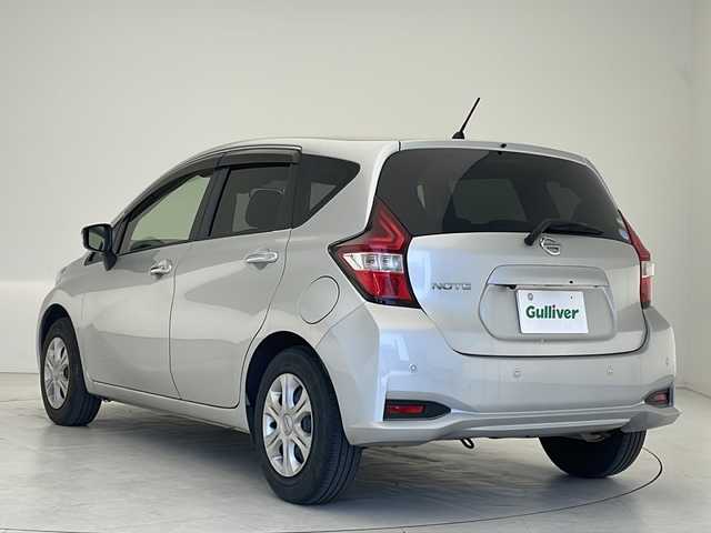 日産 ノート X 沖縄県 2019(平31)年 6.7万km ブリリアントシルバー 純正ナビ（MJ118D-W）/フルセグTV/bluetooth接続/CD/AUX/バックカメラ/ETC/前後ドライブレコーダー/スマートキー/プッシュスタート/オートライト/純正フロアマット/エマージェンシーブレーキ