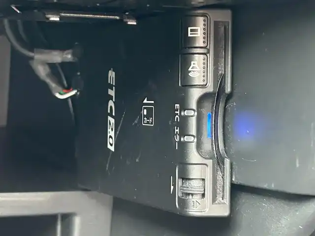 日産 ノート e－パワー メダリスト 兵庫県 2017(平29)年 7万km ガーネットレッド 純正7インチSDナビ/BT/FM/AM/CD/バックカメラ/ETC/純正ドライブレコーダー/アラウンドビュー/フロントカメラ/車線逸脱警報装置/衝突軽減ブレーキ/ステアリングスイッチ/革巻ステアリング/車線逸脱警報装置/衝突軽減ブレーキ/ウィンカーミラー/FOGランプ
