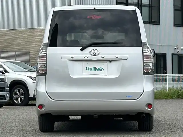 トヨタ ヴォクシー X Lエディション 宮城県 2008(平20)年 16.1万km シルバーM 社外エンジンスターター　//ビルトインＥＴＣ　//純正マット　//社外ナビ（ＤＶＤ，ＴＶ，ＢＴ，ＦＭ，ＡＭ）　//社外ＡＷ冬タイヤ　//純正鉄チン　//片側Pスライド　