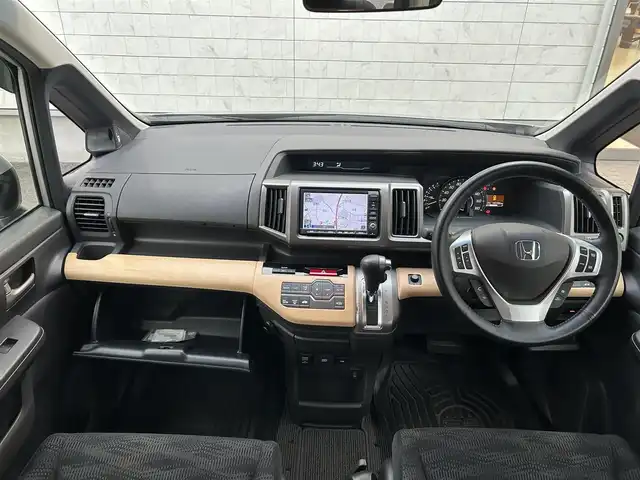 ホンダ ステップワゴン G インターナビコンフォートセレ 埼玉県 2013(平25)年 3.8万km スーパープラチナメタリック 純正ナビ（AM/FM/TV）/バックカメラ/クルーズコントロール/ビルトインＥＴＣ/両側パワースライドドア/純正フロアマット/純正16インチAW/ドアバイザー/オートライト/ヘッドライト/横滑り防止/アイドリングストップ/電動格納ミラー/スマートキー/スペアキー1本/保証書/車両/ナビ取扱説明書