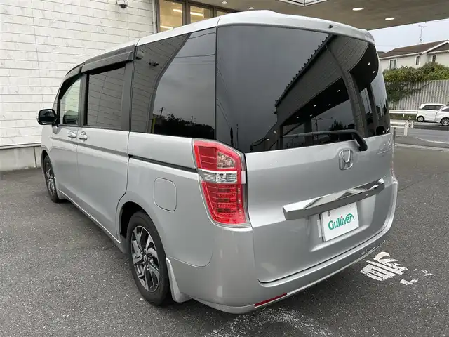 ホンダ ステップワゴン G インターナビコンフォートセレ 埼玉県 2013(平25)年 3.8万km スーパープラチナメタリック 純正ナビ（AM/FM/TV）/バックカメラ/クルーズコントロール/ビルトインＥＴＣ/両側パワースライドドア/純正フロアマット/純正16インチAW/ドアバイザー/オートライト/ヘッドライト/横滑り防止/アイドリングストップ/電動格納ミラー/スマートキー/スペアキー1本/保証書/車両/ナビ取扱説明書