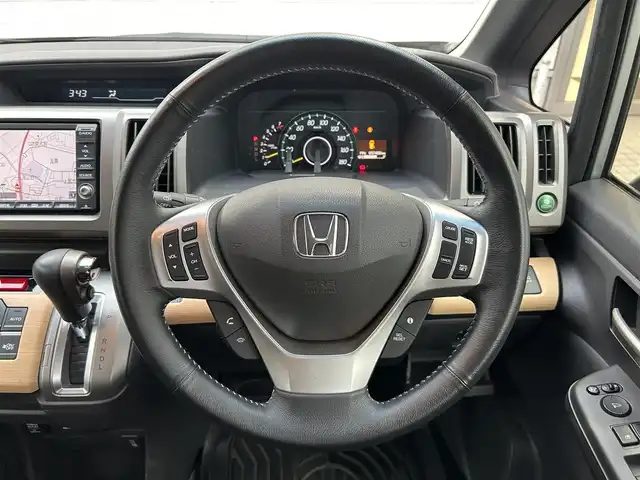 ホンダ ステップワゴン G インターナビコンフォートセレ 埼玉県 2013(平25)年 3.8万km スーパープラチナメタリック 純正ナビ（AM/FM/TV）/バックカメラ/クルーズコントロール/ビルトインＥＴＣ/両側パワースライドドア/純正フロアマット/純正16インチAW/ドアバイザー/オートライト/ヘッドライト/横滑り防止/アイドリングストップ/電動格納ミラー/スマートキー/スペアキー1本/保証書/車両/ナビ取扱説明書