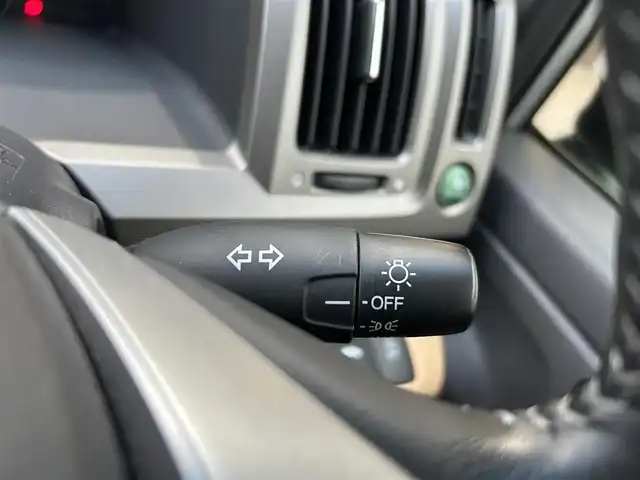 ホンダ ステップワゴン G インターナビコンフォートセレ 埼玉県 2013(平25)年 3.8万km スーパープラチナメタリック 純正ナビ（AM/FM/TV）/バックカメラ/クルーズコントロール/ビルトインＥＴＣ/両側パワースライドドア/純正フロアマット/純正16インチAW/ドアバイザー/オートライト/ヘッドライト/横滑り防止/アイドリングストップ/電動格納ミラー/スマートキー/スペアキー1本/保証書/車両/ナビ取扱説明書