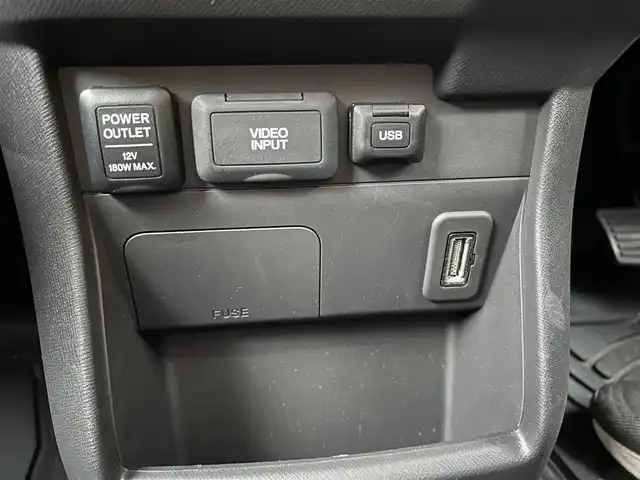 ホンダ ステップワゴン G インターナビコンフォートセレ 埼玉県 2013(平25)年 3.8万km スーパープラチナメタリック 純正ナビ（AM/FM/TV）/バックカメラ/クルーズコントロール/ビルトインＥＴＣ/両側パワースライドドア/純正フロアマット/純正16インチAW/ドアバイザー/オートライト/ヘッドライト/横滑り防止/アイドリングストップ/電動格納ミラー/スマートキー/スペアキー1本/保証書/車両/ナビ取扱説明書