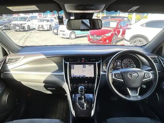 トヨタ ハリアー プレミアム 熊本県 2019(平31)年 12.4万km ブラック ワンオーナー/パノラマムーンルーフ/純正9インチナビ（NSZT-Y68T）/【フルセグTV/Bluetooth/CD/DVD】/バックカメラ/レーダークルーズコントロール/プリクラッシュセーフティー/レーンディパーチャーアラート/クリアランスソナー/オートLEDライト/オートハイビーム/ウィンカーミラー/ブレーキホールド/パワーバックドア/ハーフレザーシート/D席パワーシート/純正18インチAW/革巻きステアリング/ステアリングスイッチ/ドライブレコーダー前後/ETC/プッシュスタート/スマートキー/純正フロアマット/横滑り防止装置/アイドリングストップ/ABS/保証書/スペアキー