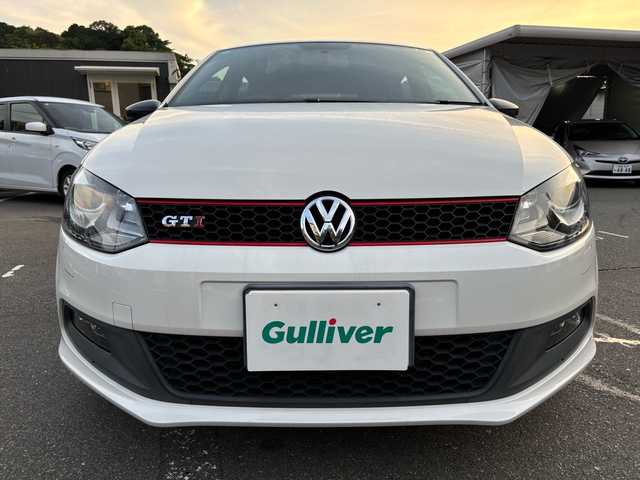 フォルクスワーゲン ポロ GTI 福岡県 2013(平25)年 6.2万km キャンディホワイト 純正ナビ/（CD/DVD/SD/USB/AUX/Bluetooth/ワンセグTV）/横滑り防止/パドルシフト/ETC/電格ミラー/スペアキー×１/保証書/取扱説明書