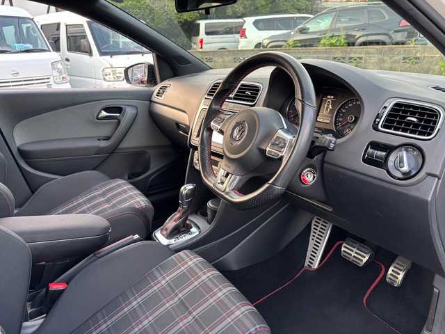 フォルクスワーゲン ポロ GTI 福岡県 2013(平25)年 6.2万km キャンディホワイト 純正ナビ/（CD/DVD/SD/USB/AUX/Bluetooth/ワンセグTV）/横滑り防止/パドルシフト/ETC/電格ミラー/スペアキー×１/保証書/取扱説明書