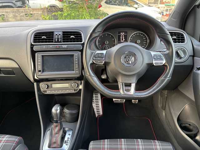 フォルクスワーゲン ポロ GTI 福岡県 2013(平25)年 6.2万km キャンディホワイト 純正ナビ/（CD/DVD/SD/USB/AUX/Bluetooth/ワンセグTV）/横滑り防止/パドルシフト/ETC/電格ミラー/スペアキー×１/保証書/取扱説明書
