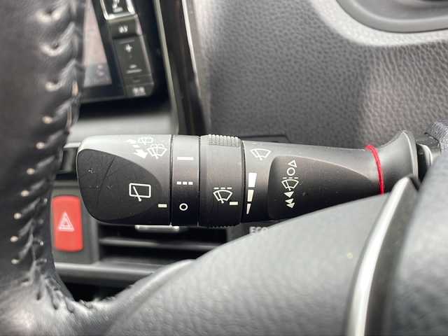 トヨタ ヴォクシー ZS 煌Ⅱ 鳥取県 2017(平29)年 10.3万km ホワイトパールクリスタルシャイン ワンオーナー/両側パワースライド/リヤクーラー/純正リヤスポイラー/純正メッキミラーカバー/純正16インチアルミ/純正フロアマット/純正ドアバイザー/社外メモリナビ/・フルセグTV、DVD、CD、SD、Bluetooth/社外フリップダウンモニター/バックカメラ/ETC/MTモード付AT/アイドリングストップ/レーンアシスト/オートハイビーム/オートライト/LEDライト/フォグランプ/横滑り防止装置/衝突被害軽減ブレーキ/スマートキー/スペアキー/新車保証書/取扱説明書