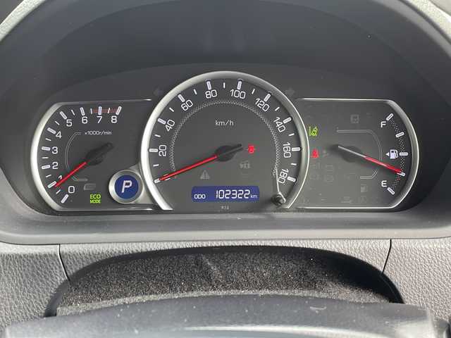 トヨタ ヴォクシー ZS 煌Ⅱ 鳥取県 2017(平29)年 10.3万km ホワイトパールクリスタルシャイン ワンオーナー/両側パワースライド/リヤクーラー/純正リヤスポイラー/純正メッキミラーカバー/純正16インチアルミ/純正フロアマット/純正ドアバイザー/社外メモリナビ/・フルセグTV、DVD、CD、SD、Bluetooth/社外フリップダウンモニター/バックカメラ/ETC/MTモード付AT/アイドリングストップ/レーンアシスト/オートハイビーム/オートライト/LEDライト/フォグランプ/横滑り防止装置/衝突被害軽減ブレーキ/スマートキー/スペアキー/新車保証書/取扱説明書