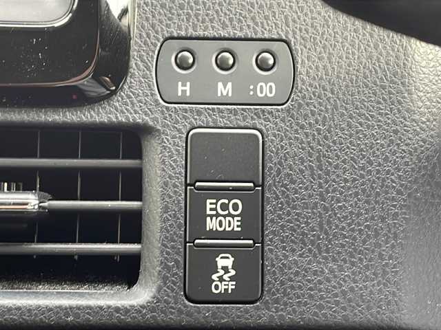 トヨタ ヴォクシー ZS 煌Ⅱ 鳥取県 2017(平29)年 10.3万km ホワイトパールクリスタルシャイン ワンオーナー/両側パワースライド/リヤクーラー/純正リヤスポイラー/純正メッキミラーカバー/純正16インチアルミ/純正フロアマット/純正ドアバイザー/社外メモリナビ/・フルセグTV、DVD、CD、SD、Bluetooth/社外フリップダウンモニター/バックカメラ/ETC/MTモード付AT/アイドリングストップ/レーンアシスト/オートハイビーム/オートライト/LEDライト/フォグランプ/横滑り防止装置/衝突被害軽減ブレーキ/スマートキー/スペアキー/新車保証書/取扱説明書