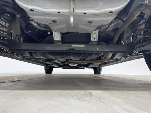 ダイハツ ミラ イース X 神奈川県 2013(平25)年 8万km ブライトシルバーメタリック 純正CDオーディオ/ヘッドライトレベライザー/リモコンキー/アイドリングストップ/電動格納ミラー/純正フロアマット/ドアバイザー/Wエアバッグ/ABS/盗難防止装置