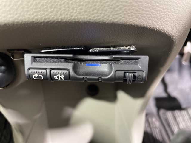 ダイハツ ミラ イース X 神奈川県 2013(平25)年 8万km ブライトシルバーメタリック 純正CDオーディオ/ヘッドライトレベライザー/リモコンキー/アイドリングストップ/電動格納ミラー/純正フロアマット/ドアバイザー/Wエアバッグ/ABS/盗難防止装置