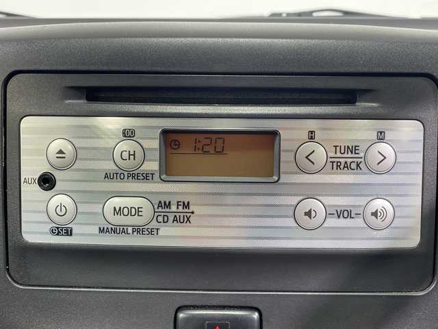 ダイハツ ミラ イース X 神奈川県 2013(平25)年 8万km ブライトシルバーメタリック 純正CDオーディオ/ヘッドライトレベライザー/リモコンキー/アイドリングストップ/電動格納ミラー/純正フロアマット/ドアバイザー/Wエアバッグ/ABS/盗難防止装置