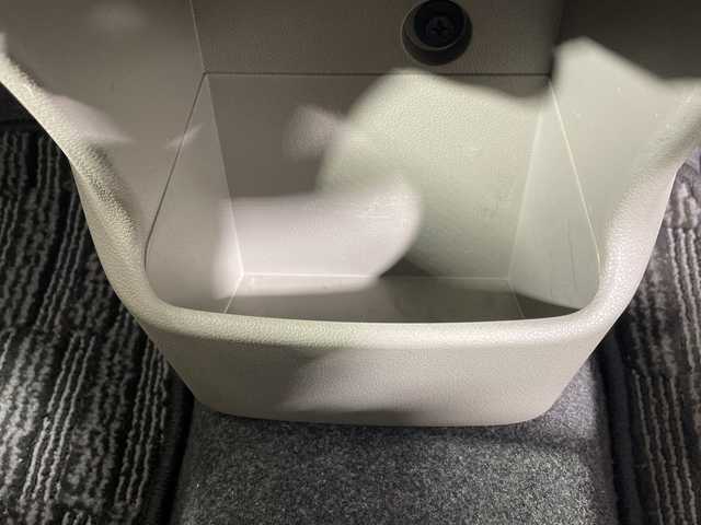 ダイハツ ミラ イース X 神奈川県 2013(平25)年 8万km ブライトシルバーメタリック 純正CDオーディオ/ヘッドライトレベライザー/リモコンキー/アイドリングストップ/電動格納ミラー/純正フロアマット/ドアバイザー/Wエアバッグ/ABS/盗難防止装置