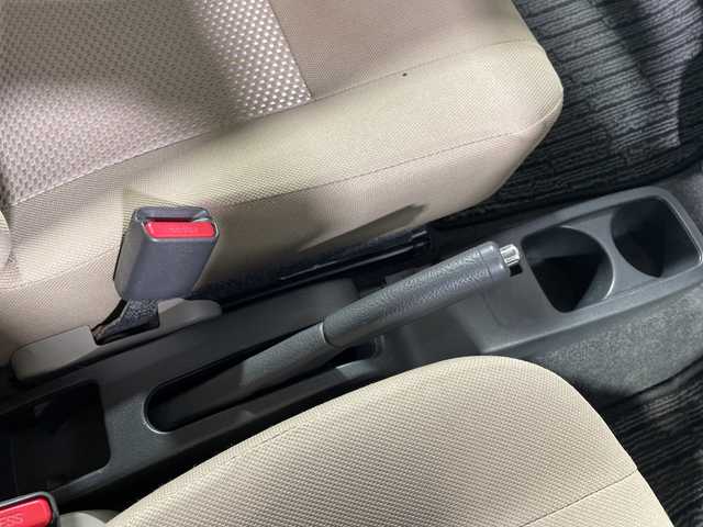 ダイハツ ミラ イース X 神奈川県 2013(平25)年 8万km ブライトシルバーメタリック 純正CDオーディオ/ヘッドライトレベライザー/リモコンキー/アイドリングストップ/電動格納ミラー/純正フロアマット/ドアバイザー/Wエアバッグ/ABS/盗難防止装置