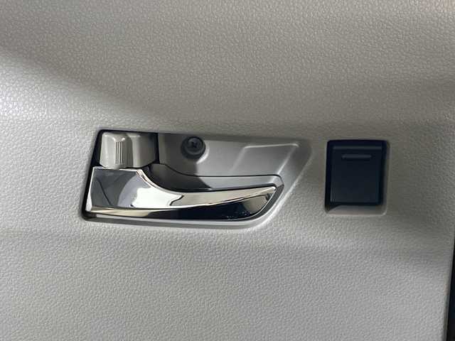 ダイハツ ミラ イース X 神奈川県 2013(平25)年 8万km ブライトシルバーメタリック 純正CDオーディオ/ヘッドライトレベライザー/リモコンキー/アイドリングストップ/電動格納ミラー/純正フロアマット/ドアバイザー/Wエアバッグ/ABS/盗難防止装置