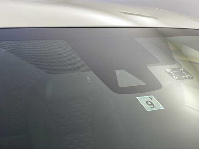 トヨタ プリウス ＰＨＶ S ナビパッケージ 栃木県 2017(平29)年 1.5万km ホワイト 純正ナビ/（BT/フルセグ/USB/AM/FM）/衝突軽減システム/車線逸脱抑制機能/横滑り防止/クルーズコントロール/電動格納ミラー/ステアリングヒーター/前席シートヒーター/ビルトインETC2.0/ドライブレコーダー/ステアリングスイッチ/純正フロアマット/フォグライト/ISOFIX/プッシュスタート/スマートキー