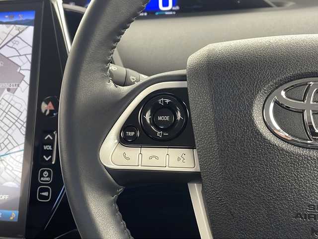 トヨタ プリウス ＰＨＶ S ナビパッケージ 栃木県 2017(平29)年 1.5万km ホワイト 純正ナビ/（BT/フルセグ/USB/AM/FM）/衝突軽減システム/車線逸脱抑制機能/横滑り防止/クルーズコントロール/電動格納ミラー/ステアリングヒーター/前席シートヒーター/ビルトインETC2.0/ドライブレコーダー/ステアリングスイッチ/純正フロアマット/フォグライト/ISOFIX/プッシュスタート/スマートキー