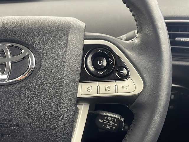 トヨタ プリウス ＰＨＶ S ナビパッケージ 栃木県 2017(平29)年 1.5万km ホワイト 純正ナビ/（BT/フルセグ/USB/AM/FM）/衝突軽減システム/車線逸脱抑制機能/横滑り防止/クルーズコントロール/電動格納ミラー/ステアリングヒーター/前席シートヒーター/ビルトインETC2.0/ドライブレコーダー/ステアリングスイッチ/純正フロアマット/フォグライト/ISOFIX/プッシュスタート/スマートキー