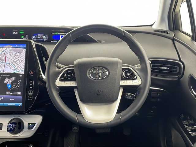 トヨタ プリウス ＰＨＶ S ナビパッケージ 栃木県 2017(平29)年 1.5万km ホワイト 純正ナビ/（BT/フルセグ/USB/AM/FM）/衝突軽減システム/車線逸脱抑制機能/横滑り防止/クルーズコントロール/電動格納ミラー/ステアリングヒーター/前席シートヒーター/ビルトインETC2.0/ドライブレコーダー/ステアリングスイッチ/純正フロアマット/フォグライト/ISOFIX/プッシュスタート/スマートキー