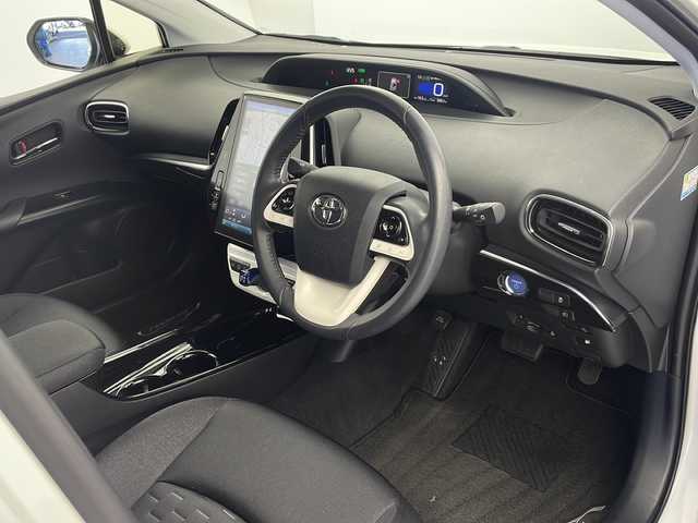 トヨタ プリウス ＰＨＶ S ナビパッケージ 栃木県 2017(平29)年 1.5万km ホワイト 純正ナビ/（BT/フルセグ/USB/AM/FM）/衝突軽減システム/車線逸脱抑制機能/横滑り防止/クルーズコントロール/電動格納ミラー/ステアリングヒーター/前席シートヒーター/ビルトインETC2.0/ドライブレコーダー/ステアリングスイッチ/純正フロアマット/フォグライト/ISOFIX/プッシュスタート/スマートキー