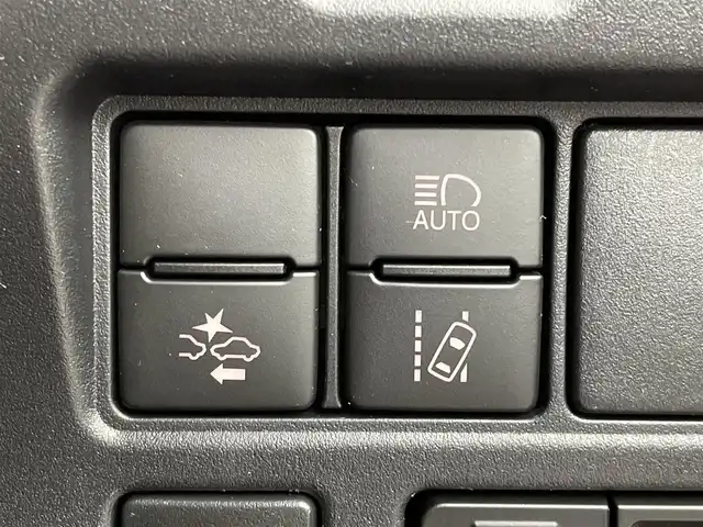 トヨタ ノア Si ダブルバイビーⅢ 宮城県 2020(令2)年 7万km ホワイトパールクリスタルシャイン モデリスタエアロ/純正１０型ナビ/１２型後席モニター/両側パワースライドドア/バック/フロントカメラ/クルーズコントロール/プリクラッシュセーフティ/レーンディパーチャーアラート/オートマチックハイビーム/トヨタセーフティセンス/専用ハーフレザーシート/クリアランスソナー/ETC/ドライブレコーダー/TVキャンセラー/禁煙車