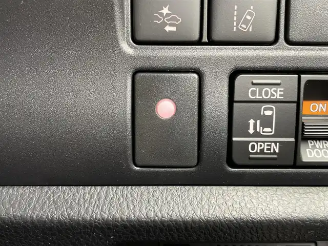 トヨタ ノア Si ダブルバイビーⅢ 宮城県 2020(令2)年 7万km ホワイトパールクリスタルシャイン モデリスタエアロ/純正１０型ナビ/１２型後席モニター/両側パワースライドドア/バック/フロントカメラ/クルーズコントロール/プリクラッシュセーフティ/レーンディパーチャーアラート/オートマチックハイビーム/トヨタセーフティセンス/専用ハーフレザーシート/クリアランスソナー/ETC/ドライブレコーダー/TVキャンセラー/禁煙車