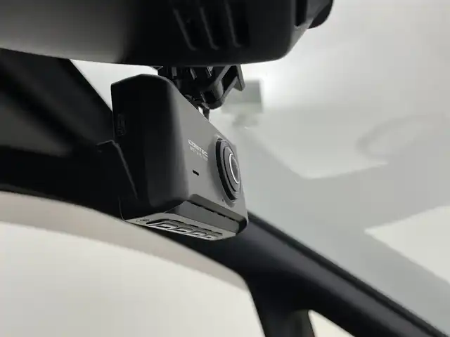 トヨタ ノア Si ダブルバイビーⅢ 宮城県 2020(令2)年 7万km ホワイトパールクリスタルシャイン モデリスタエアロ/純正１０型ナビ/１２型後席モニター/両側パワースライドドア/バック/フロントカメラ/クルーズコントロール/プリクラッシュセーフティ/レーンディパーチャーアラート/オートマチックハイビーム/トヨタセーフティセンス/専用ハーフレザーシート/クリアランスソナー/ETC/ドライブレコーダー/TVキャンセラー/禁煙車