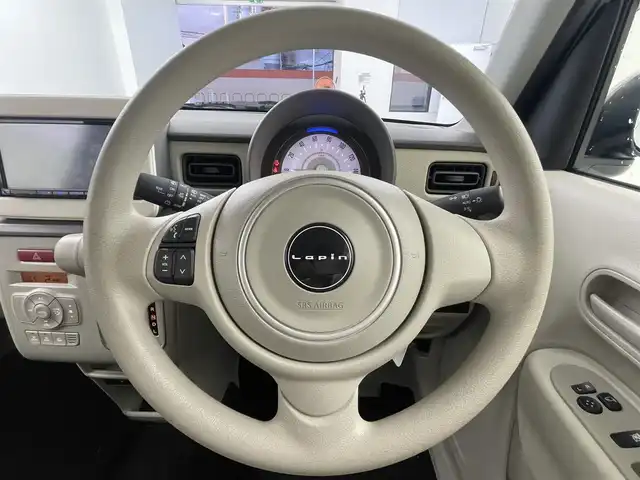 スズキ ラパン L 大阪府 2024(令6)年 0.3万km トラッドカーキメタリック スズキセーフティシステム/・衝突軽減ブレーキ/・車線逸脱警報/・アイドリングストップ/社外メモリナビ/(地デジTV CD USB Bluetooth)/LEDヘッドライト/オートライト/シートヒーター/ステアリングリモコン/電動格納ミラー/ドアバイザー/スマートキー/プッシュスタート