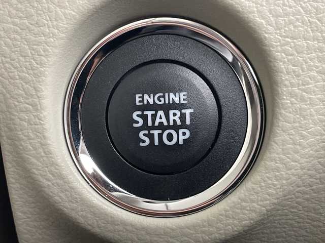 スズキ ラパン L 愛知県 2024(令6)年 0.3万km トラッドカーキメタリック 禁煙車/純正7インチナビ/(フルセグTV/CD/DVD/USB/Bluetooth)/バックカメラ/スズキセーフティシステム/・衝突軽減ブレーキ/・車線逸脱警報/・アイドリングストップ/後部コーナーセンサー/シートヒーター/ステアリングリモコン/電動格納ミラー/ドアバイザー/プッシュスタート/スマートキー/LEDヘッドライト/オートライト/盗難防止装置