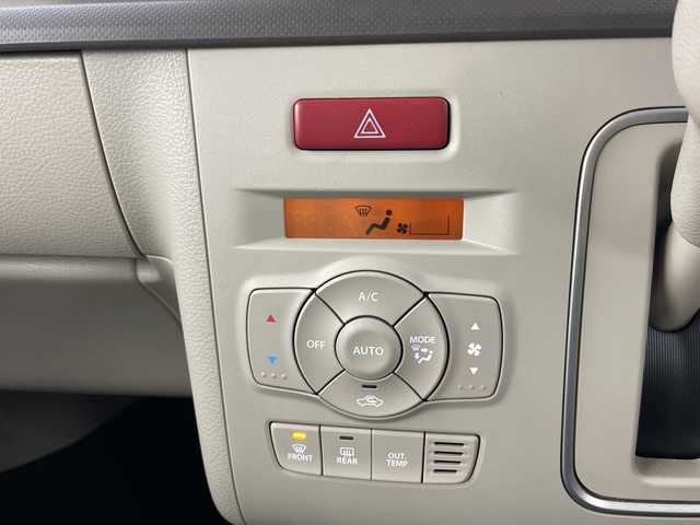 スズキ ラパン L 愛知県 2024(令6)年 0.3万km トラッドカーキメタリック 禁煙車/純正7インチナビ/(フルセグTV/CD/DVD/USB/Bluetooth)/バックカメラ/スズキセーフティシステム/・衝突軽減ブレーキ/・車線逸脱警報/・アイドリングストップ/後部コーナーセンサー/シートヒーター/ステアリングリモコン/電動格納ミラー/ドアバイザー/プッシュスタート/スマートキー/LEDヘッドライト/オートライト/盗難防止装置