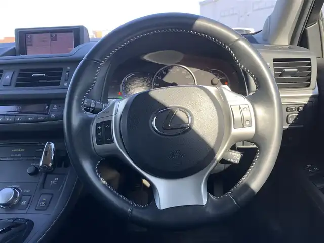 レクサス ＣＴ 200h バージョンC 大分県 2013(平25)年 5万km ブラック ・純正HDDナビ/・フルセグ/・バックカメラ/・純正ビルトインETC/・サンルーフ/・パドルシフト