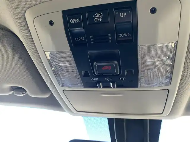 レクサス ＣＴ 200h バージョンC 大分県 2013(平25)年 5万km ブラック ・純正HDDナビ/・フルセグ/・バックカメラ/・純正ビルトインETC/・サンルーフ/・パドルシフト