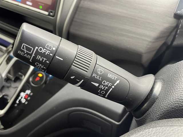 ホンダ フリード ハイブリット G ブラックスタイル 茨城県 2023(令5)年 2.5万km プラチナホワイトパール 純正9型ナビ/バックカメラ/フルセグ/衝突被害軽減ブレーキ/車線逸脱抑制装置/レーダークルーズコントロール/ソナー/両側電動スライドドア/ETC/ドラレコ/シートヒーター/純正15インチAW/LEDヘッドライト/スマートキー/エンジンスターター