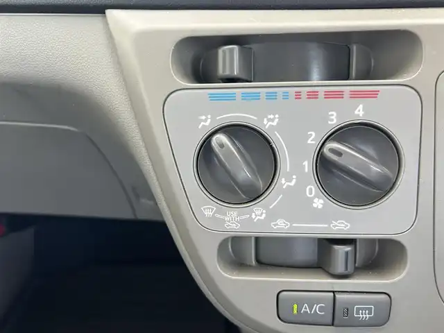 ダイハツ ミラ イース X スマートセレクションSA 長崎県 2014(平26)年 3.2万km パールホワイトⅢ リモコンキー/スペアキー/純正ミュージックプレーヤー(FM/AM/CD/AUX)/純正アルミホイール/純正フロアマット/ABS/横滑り防止装置/盗難防止装置/衝突被害軽減システム/取扱説明書/記録簿/保証書
