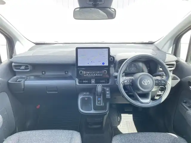 トヨタ シエンタ ハイブリッド 群馬県 2023(令5)年 1.5万km ベージュ 純正10.5インチナビ/(AM/FM/TV/BT/USB)/両側パワースライドドア/パノラミックビューモニター/トヨタセーフティーセンス/プロアクティブドライビングアシスト/プリクラッシュセーフティー/パーキングサポートブレーキ/ブラインドスポットモニター/レーンディパーチャーアラート/後退時車両検知警報/ロードサインアシスト/クリアランスソナー/レーダークルーズコントロール/横滑り防止機能/ETC/AUTOライト/AUTOハイビーム/社外フロアマット/ステアリングリモコン/後席サンシェード/ECO/POWERモード/保証書/取扱説明書/記録簿/スペアキー1