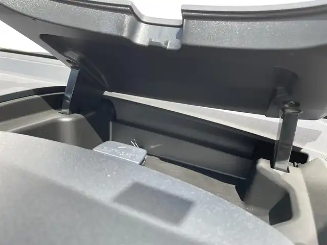トヨタ シエンタ ハイブリッド 群馬県 2023(令5)年 1.5万km ベージュ 純正10.5インチナビ/(AM/FM/TV/BT/USB)/両側パワースライドドア/パノラミックビューモニター/トヨタセーフティーセンス/プロアクティブドライビングアシスト/プリクラッシュセーフティー/パーキングサポートブレーキ/ブラインドスポットモニター/レーンディパーチャーアラート/後退時車両検知警報/ロードサインアシスト/クリアランスソナー/レーダークルーズコントロール/横滑り防止機能/ETC/AUTOライト/AUTOハイビーム/社外フロアマット/ステアリングリモコン/後席サンシェード/ECO/POWERモード/保証書/取扱説明書/記録簿/スペアキー1
