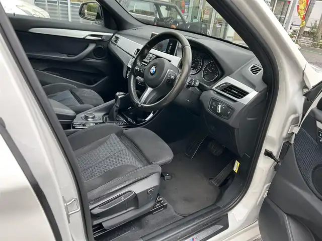 ＢＭＷ Ｘ１ sDrive 18i Mスポーツ 東京都 2017(平29)年 10.5万km アルピンホワイトⅢ ワンオーナー/純正HDDナビ/CD/DVD/FM・AM/Bluetooth//バックカメラ/衝突軽減ブレーキ/レーンディパーチャーアラート/前車接近警告/LIM/コーナーセンサー/ミラー型ETC2.0/純正フロアマット/純正18インチアルミホイール/LEDヘッドライト/フロントフォグランプ/パーキングアシスト/Mスポーツサスペンション/ハイグロスシャドーラインルーフレール/革巻きステアリングホイール/アイドリングストップ/保証書/取扱説明書/スペアキー