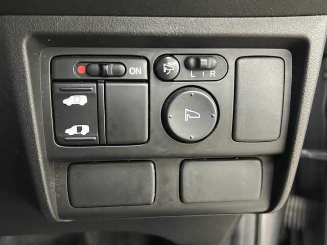 ホンダ フリード G ジャストセレクション 長崎県 2011(平23)年 9.4万km ポリッシュドメタルメタリック ストラーダHDDナビ/・DVD/・フルセグ/アルパインフリップダウンモニター/左側パワースライドドア/オートライト/キセノンライト/ドアバイザー/フロアマット/キーレス/ETC/電格ウィンカーミラー