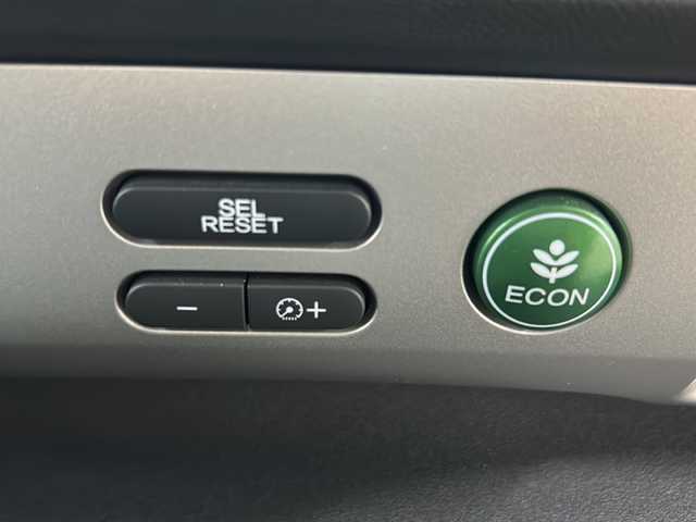 ホンダ フリード G ジャストセレクション 長崎県 2011(平23)年 9.4万km ポリッシュドメタルメタリック ストラーダHDDナビ/・DVD/・フルセグ/アルパインフリップダウンモニター/左側パワースライドドア/オートライト/キセノンライト/ドアバイザー/フロアマット/キーレス/ETC/電格ウィンカーミラー