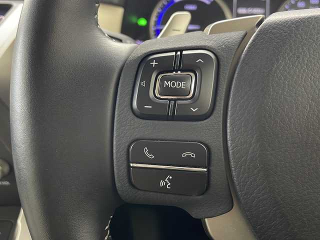 レクサス ＮＸ 300h バージョンL 秋田県 2018(平30)年 4.2万km グラファイトブラックガラスフレーク 4WD/ルーフレール/純正ナビ/（CD/DVD/BT/フルセグ）/オートクルーズコントロール/レザーシート/前後席シートヒーター/シートベンチレーション/前席パワーシート/ステアリングヒーター/ETC2.0 /電動リアゲート/スマートキー/スペアキー/電動パーキングブレーキ/ブレーキホールド/LEDヘッドライト/純正アルミホイール/コーナーセンサー