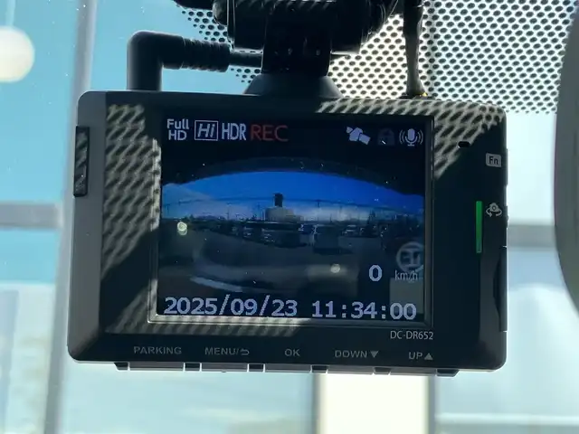 トヨタ ヤリスクロス ハイブリッド Z 道南・函館 2021(令3)年 3.6万km ホワイトパールクリスタルシャイン /純正ディスプレイオーディオ//フルセグTV//ドライブレコーダー前後//バックカメラ//ステアリングヒーター//運転席パワーシート//前席シートヒーター//ハーフレザーシート//純正LEDヘッドライト//オートライト//プリクラッシュセーフティ//レーダークルーズコントロール//クリアランスソナー//オートマチックハイビーム//スマートキー//エンジンプッシュスタート