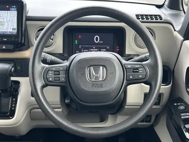ホンダ Ｎ ＢＯＸ 愛知県 2024(令6)年 1.2万km プラチナホワイトパール /純正メモリナビ//純正フルセグTV//AM/FM/TV/BT/iPod/USB//バックカメラ//ETC//両側パワースライドドア//Honda SENSING//追従機能付きクルーズコントロール//衝突被害軽減ブレーキ//踏み間違い衝突軽減システム//先行発進お知らせ機能//踏外逸脱抑制機能//歩行者事故低減ステアリング//標識認識機能//オートハイビーム//パーキングセンサーシステム//レーンアシスト//電動パーキングブレーキ//オートマチックブレーキホールド//ECONスイッチ//ヘッドライトレベリングダイヤル//コンビニフック付きシートバックテーブル//オートリトラミラー//純正LEDオートライト//純正フロアマット//スライドドアウィンドウサンシェード//ドアバイザー//ISOFIX//イモビライザー//スマートキー//スペアキー1本//ダブル/サイド/カーテンエアバック//取扱説明書//保証書