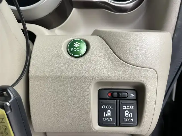 ホンダ Ｎ ＢＯＸ 2トーン SSパッケージ 大分県 2014(平26)年 8.3万km プレミアムブロンズパール 社外SDナビ（CNRE04D）/Bluetooth/CD/DVD/フルセグ/両側パワースライドドア/純正アルミホイル14インチ/純正フロアマット/バックカメラ/アイドリングストップ/プッシュスタート/スマートキー/スペアキー/ベンチシート/ETC/ステアリングスイッチ/取扱説明書